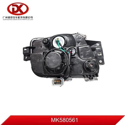 مصباح الضباب الأيسر مناسب لميتسوبيشي MK580561 03-5005L 035005L 214-2051L-UE