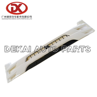أجزاء الجسم ISUZU White Front Grills 8974289771 Grill NPR 75 L = 133 NEW