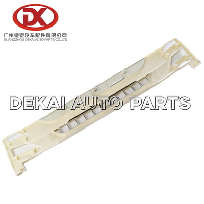 أجزاء الجسم ISUZU White Front Grills 8974289771 Grill NPR 75 L = 133 NEW